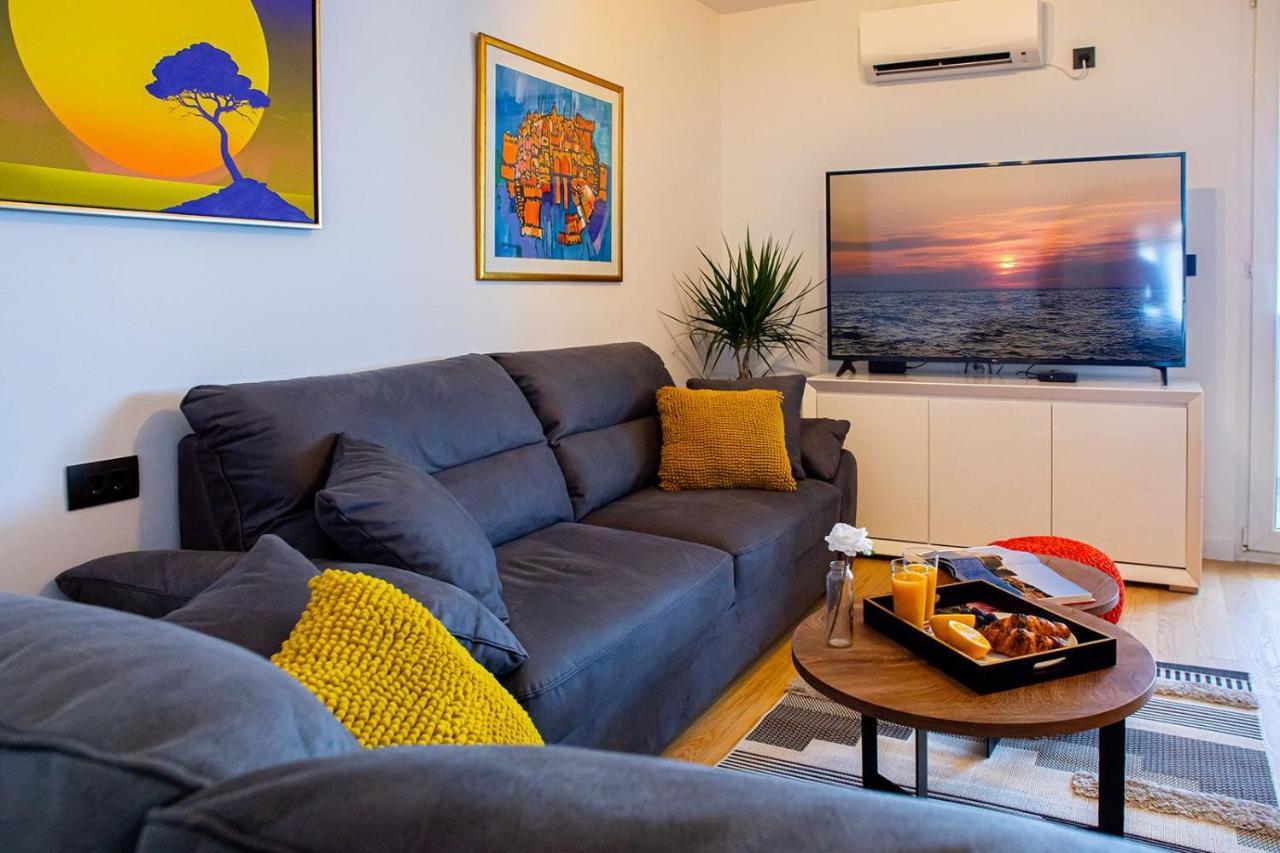 Three Bedroom Apartment With Old Town View - Orlanda'S Apartment Дубровник Екстериор снимка