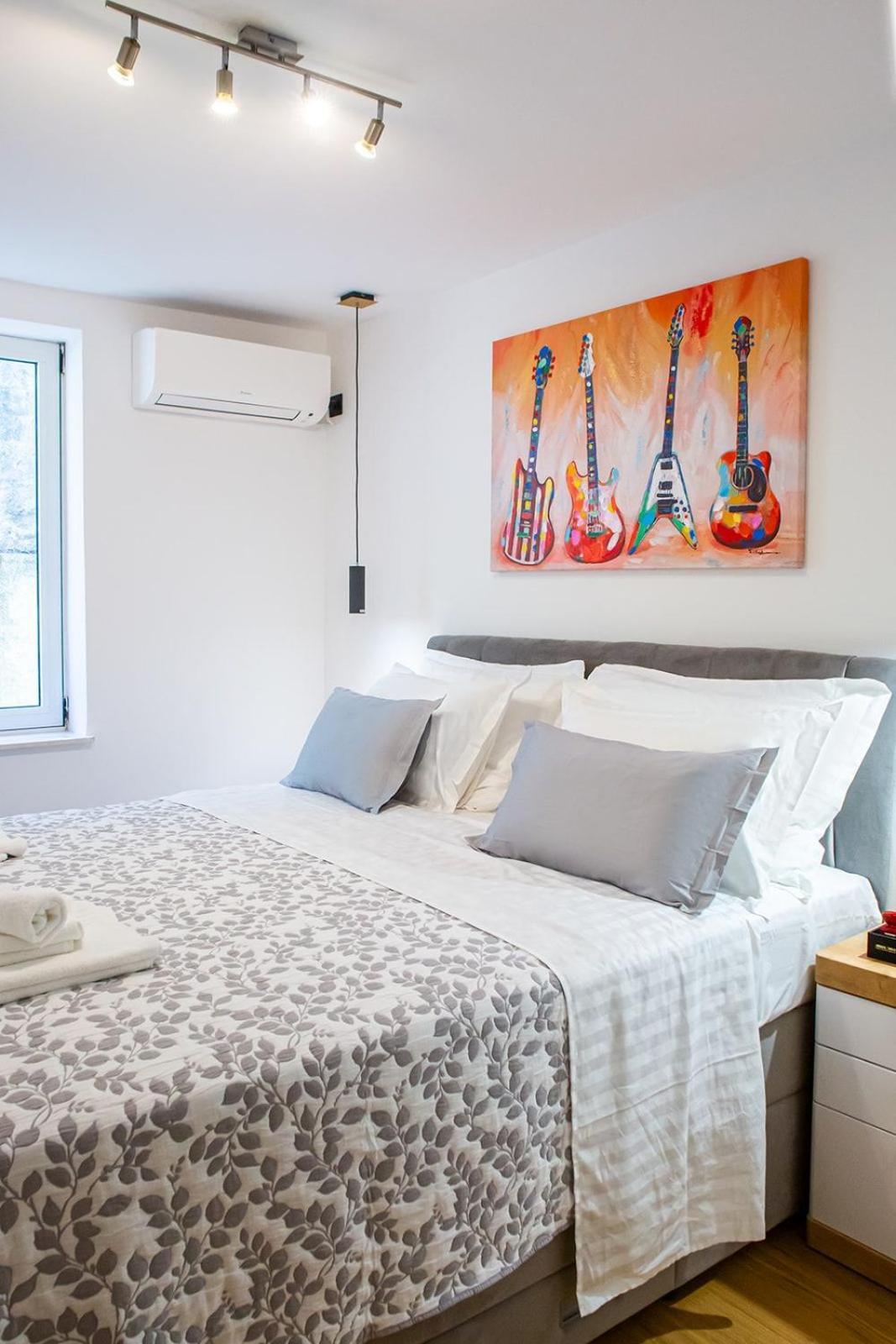 Three Bedroom Apartment With Old Town View - Orlanda'S Apartment Дубровник Екстериор снимка