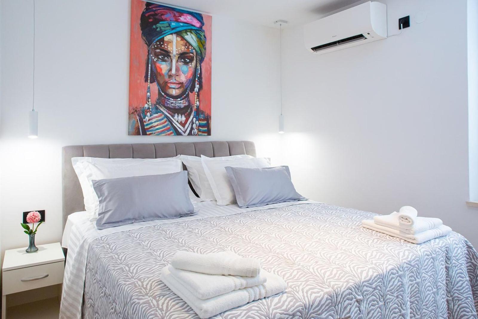 Three Bedroom Apartment With Old Town View - Orlanda'S Apartment Дубровник Екстериор снимка